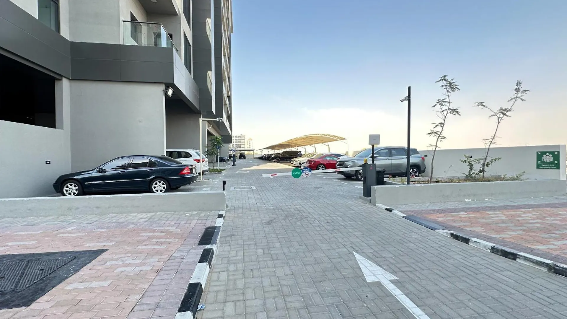 Stylish 1-Bedroom Apartment In Dubai Silicon Oasis - By Alphatel Vacations